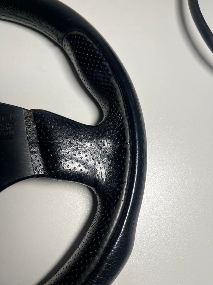 momo ステアリング 黒 レザー φ28 280mm TEAM 小径 モモステ