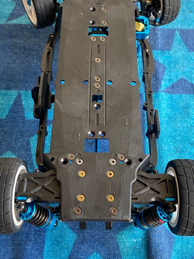 タミヤTB05-TB05R仕上げ　希少アルミロアバルク前後装着、アルミデフ付き