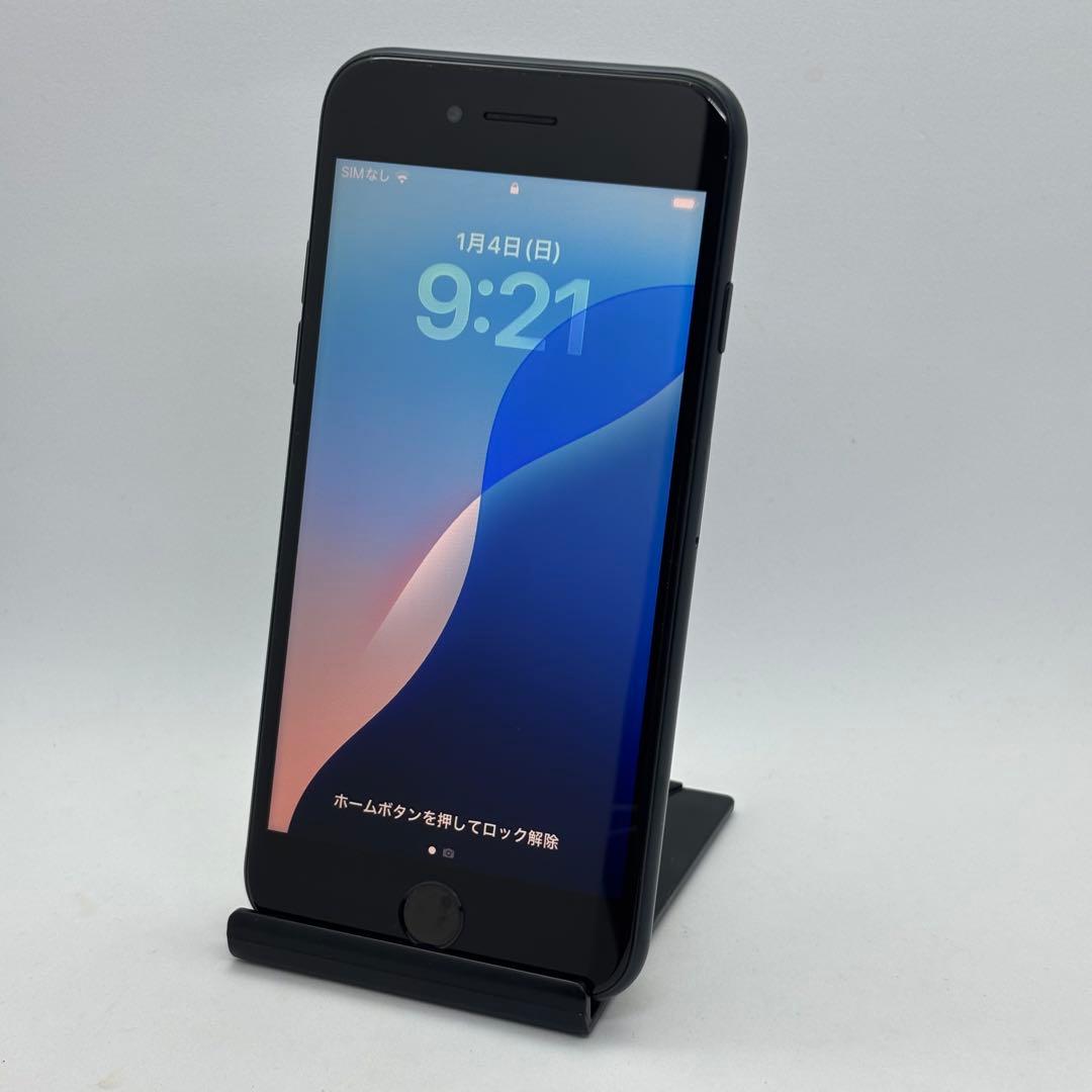 整備済美品 iPhone SE3 256GB 外装新品 FB0711017