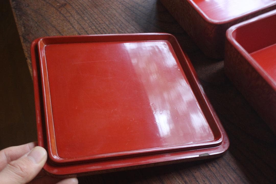 小傷あり！上質朱漆に極上菊詰沈金の映える輪島塗二段重（検重箱お重