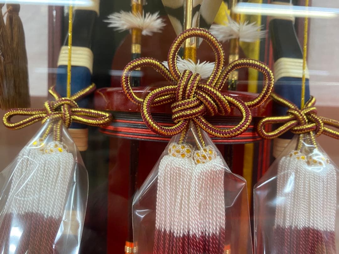 東京久月　家紋付き破魔弓　１３号・サイズ間口約２３×奥行約１９×高さ約４６㎝