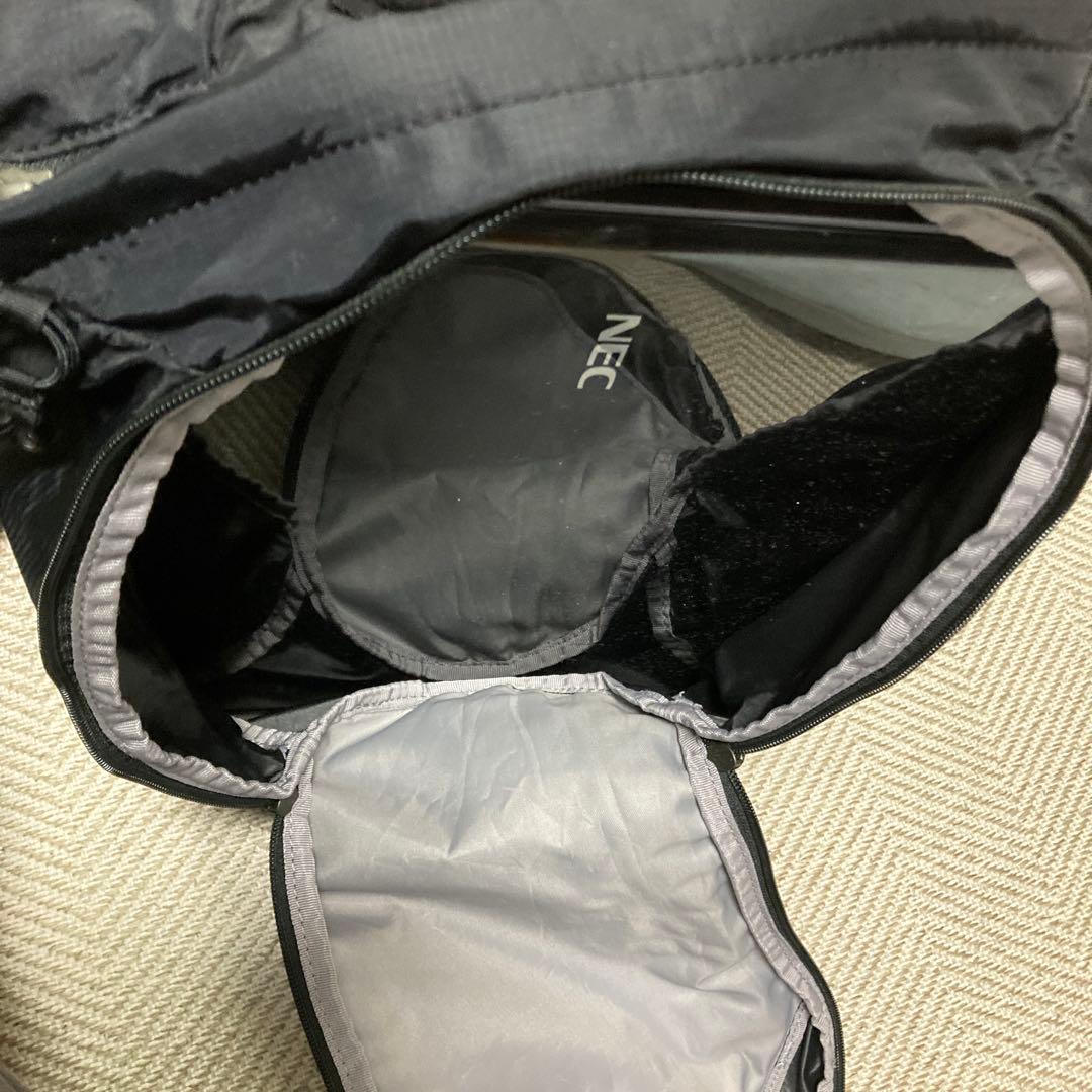 Salomon 20L リュック・バックパック 黒