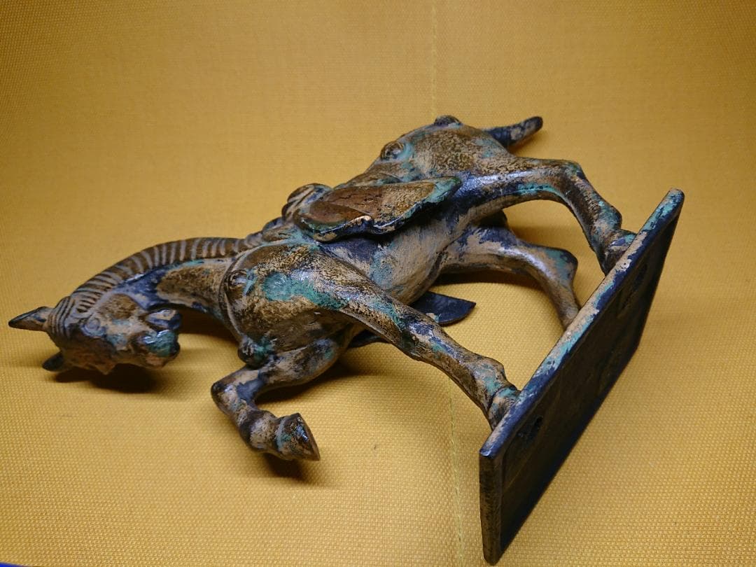 【美品】ウマ　馬　金属　古玩　骨董　置物　インテリア　工芸品　美術品　A1675