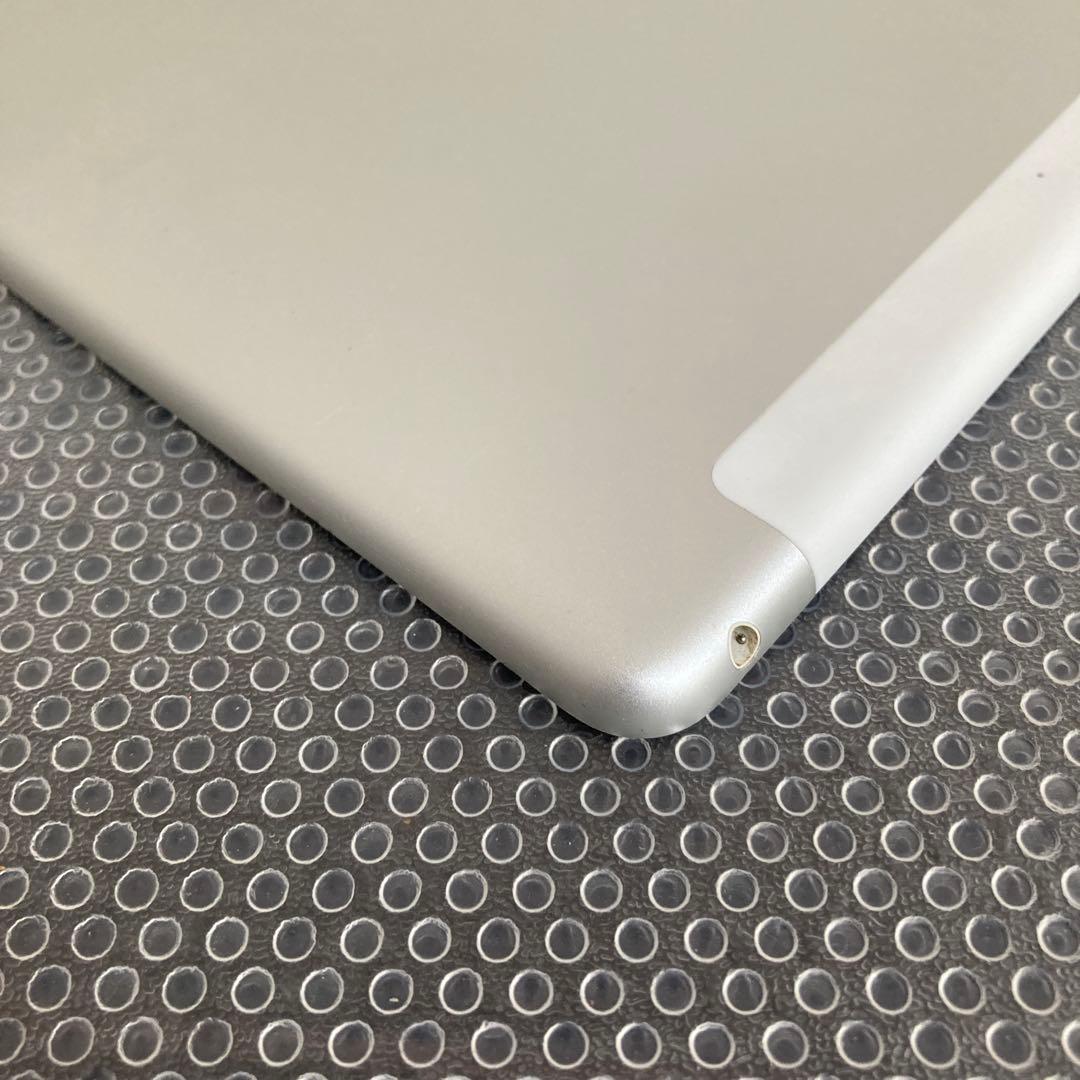 3596【早い者勝ち】電池最良好☆iPad8 第8世代 32GB SIMフリー☆