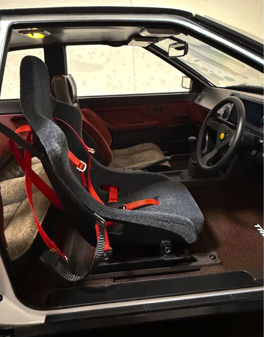 ディアゴスティーニ1/8 頭文字DのAE86ハチロクカスタム完成品