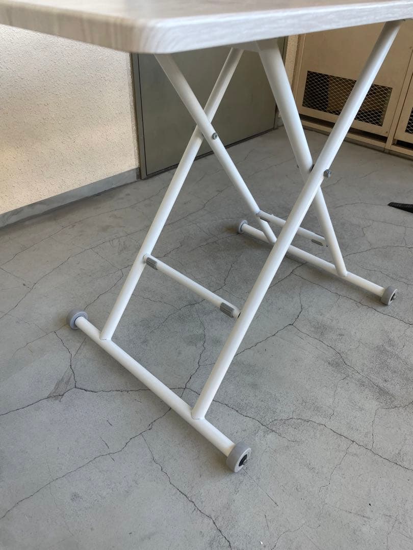 ガス式　昇降テーブル　リビング　ダイニング　ニトリ　ホワイト