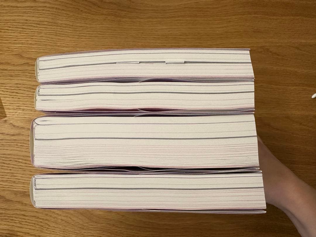 2025年度版 みんなが欲しかった! 税理士 消費税法の教科書&問題集 1〜4