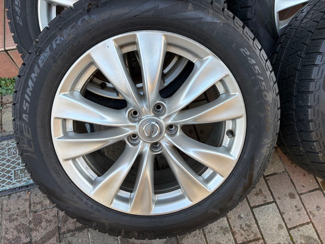 yukitto　日産フーガ　スタッドレスタイヤ