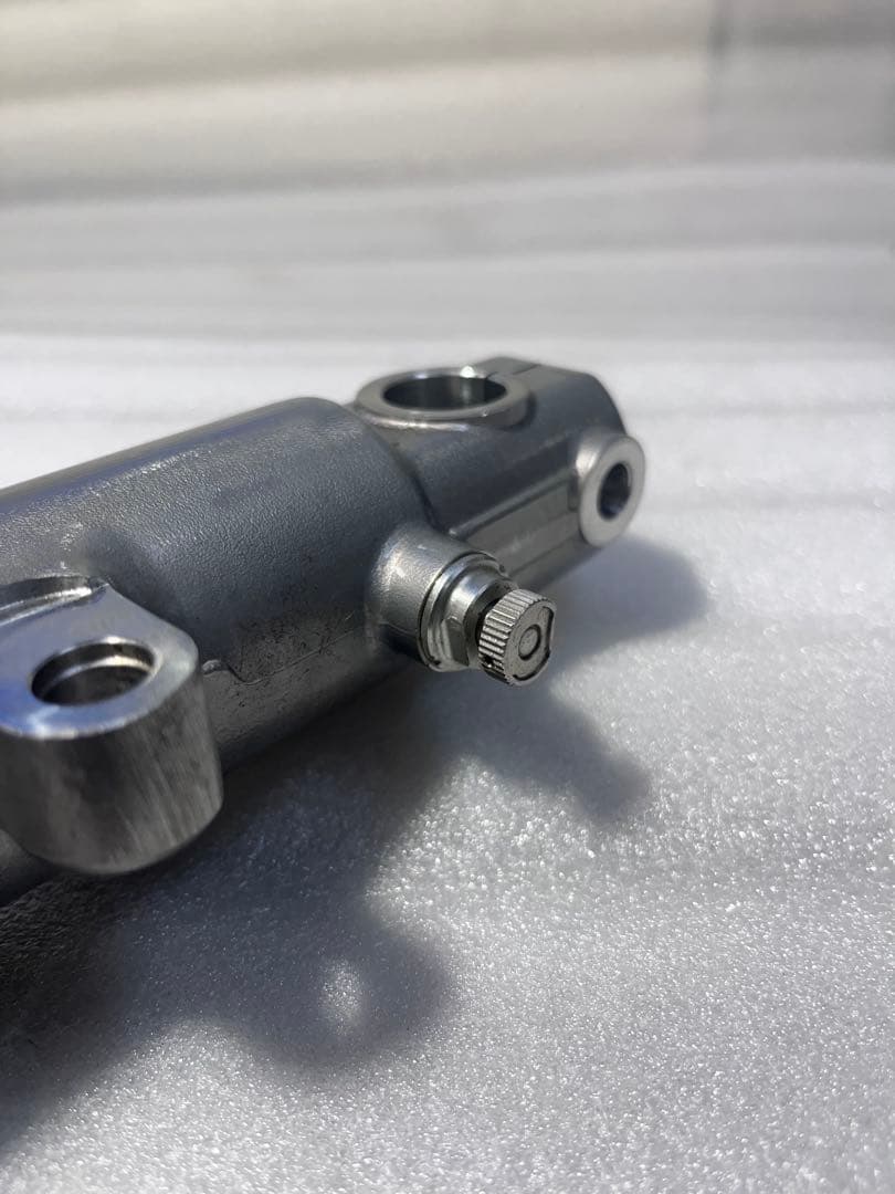 ハーレー　ダイナ　スポーツスター　フロントフォーク　39mm用　減衰調整式　右