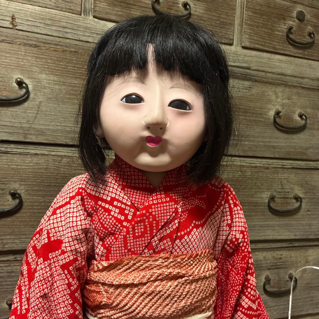幼顔の可愛い子　市松人形　銘あり　直◯斎？