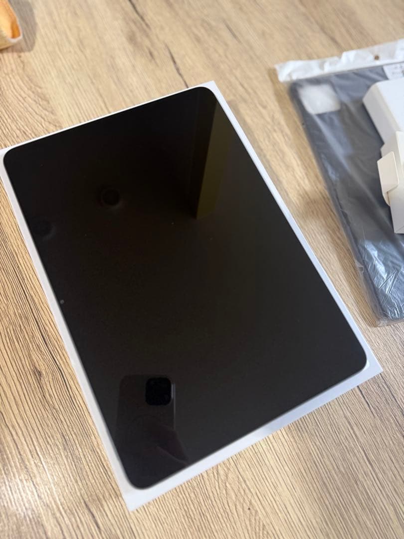 Xiaomi Pad 6S Pro 本体 120W充電器 専用ケース２つ