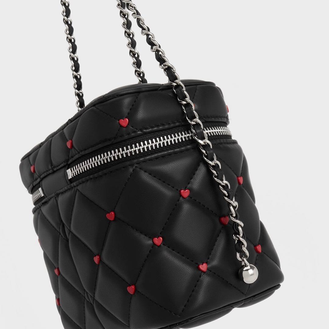 CHARLES & KEITH ネズ キルトハートプリントバッグ