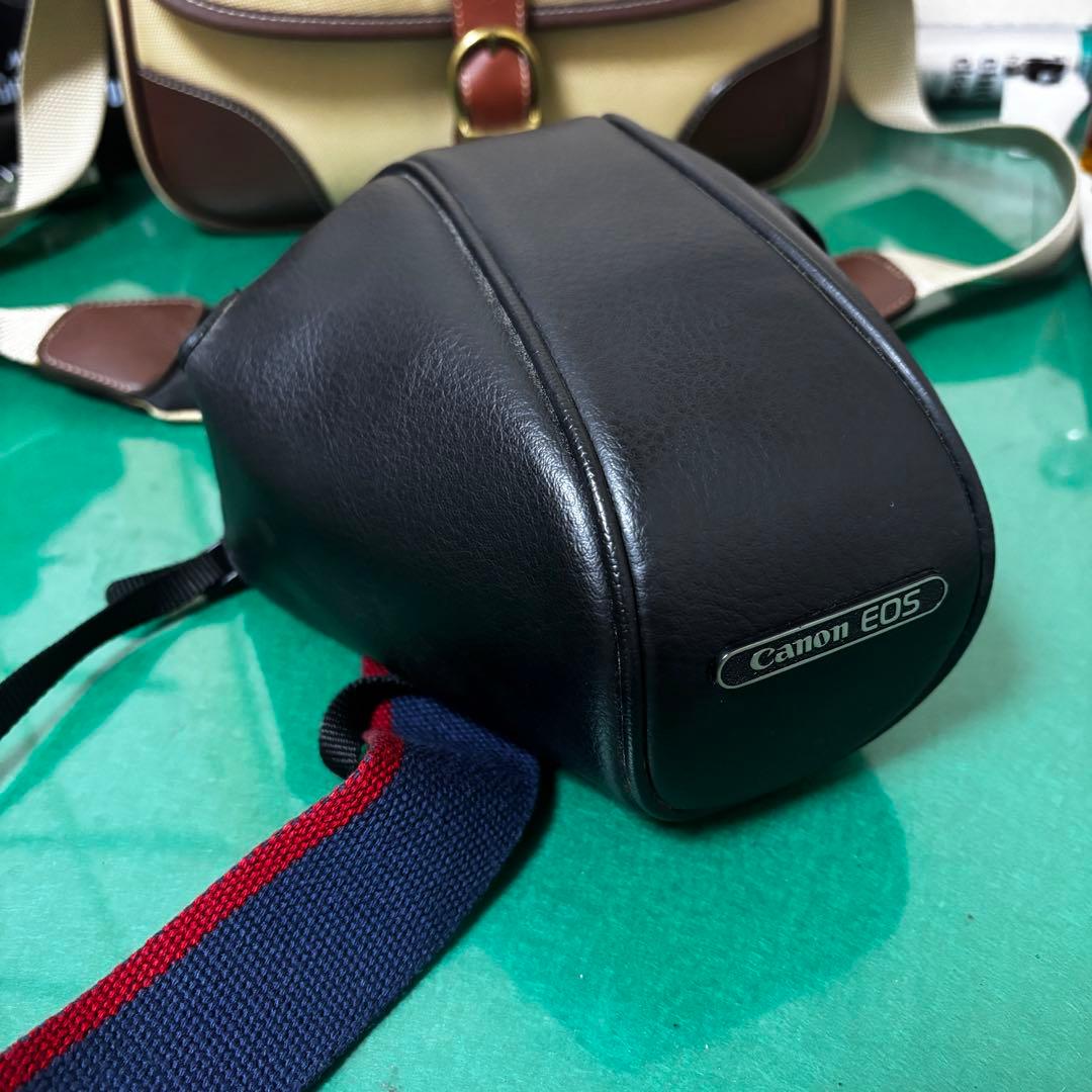 Canon キャノン　EOS Kiss 3 ケース　取扱説明書付