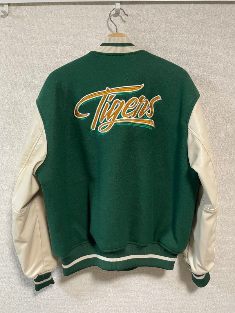 【2/14まで限定値下げ‼︎】ストレンジャーシングス  スタジャン Mサイズ