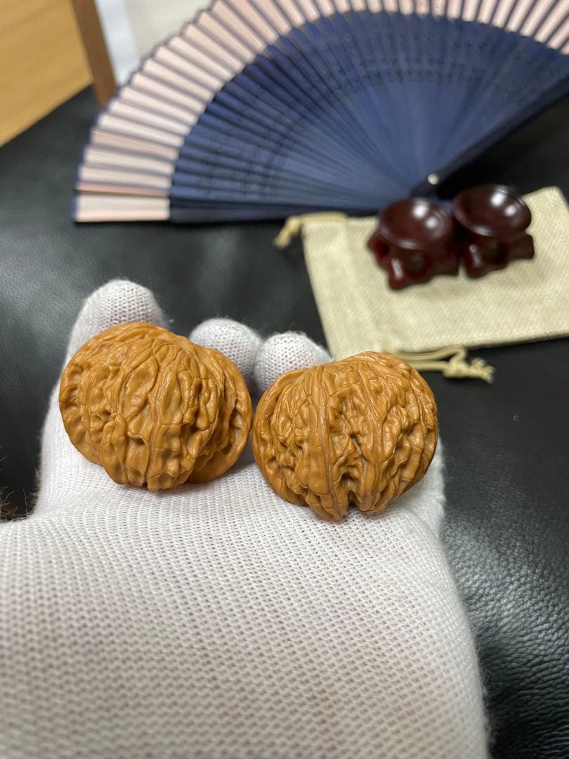 N o .A071 文玩核桃 精配 蝴蝶磨盘 文玩袋　セット1000円値下げ