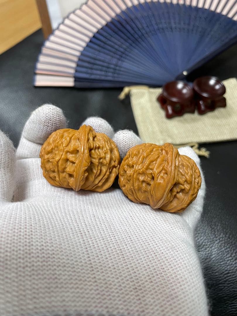 N o .A071 文玩核桃 精配 蝴蝶磨盘 文玩袋　セット1000円値下げ