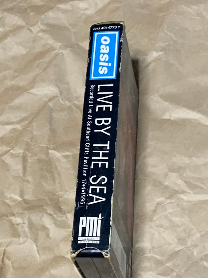 Oasis Live By the Sea [VHS] オアシス　ライブビデオ
