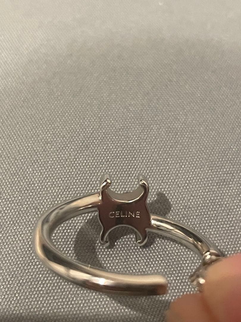 celine ピアス