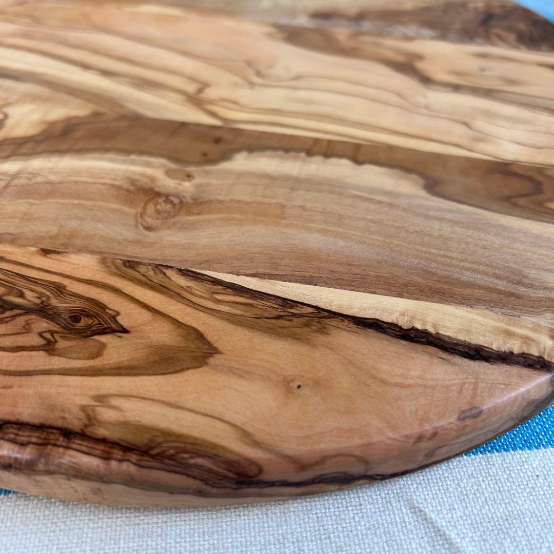 オリーブの木　ピザボード　つぎはぎの人生　約φ32.5cm