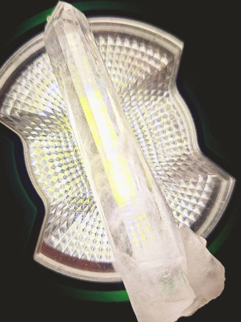 超高波動‼️ネパール マカルー産 水晶