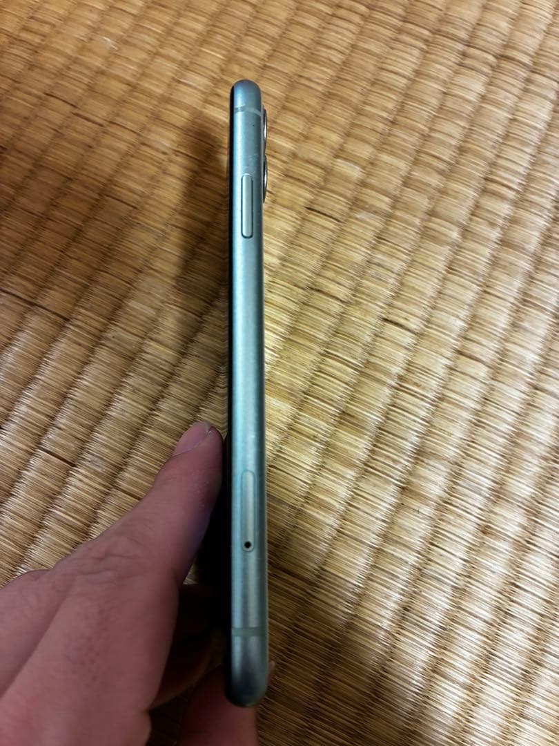 ゼ*界様 iPhone 11 グリーン 本体