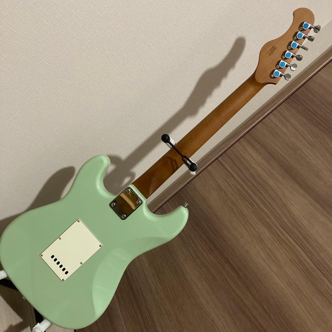 Eris. Nestia ストラトタイプ SSHピックアップ ケース付き