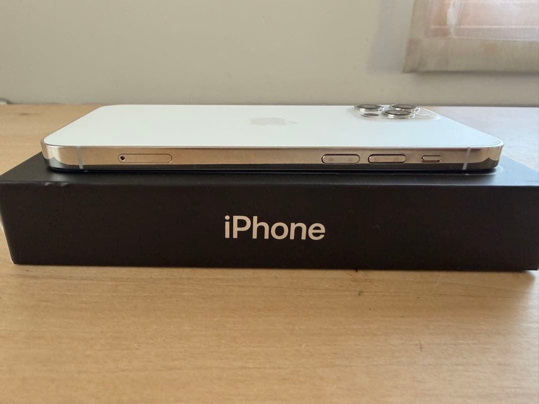 Apple iPhone 12 Pro ホワイト 本体