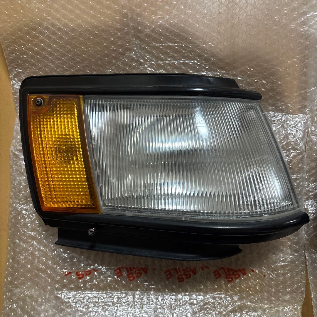 ae86 レビン　後期　純正　コーナーランプ　レンズ