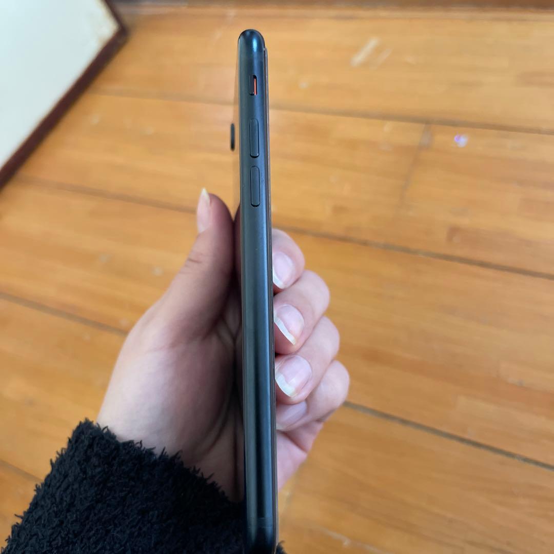 iPhone SE 第3世代 64GB SIMフリー バッテリー100％ 美品