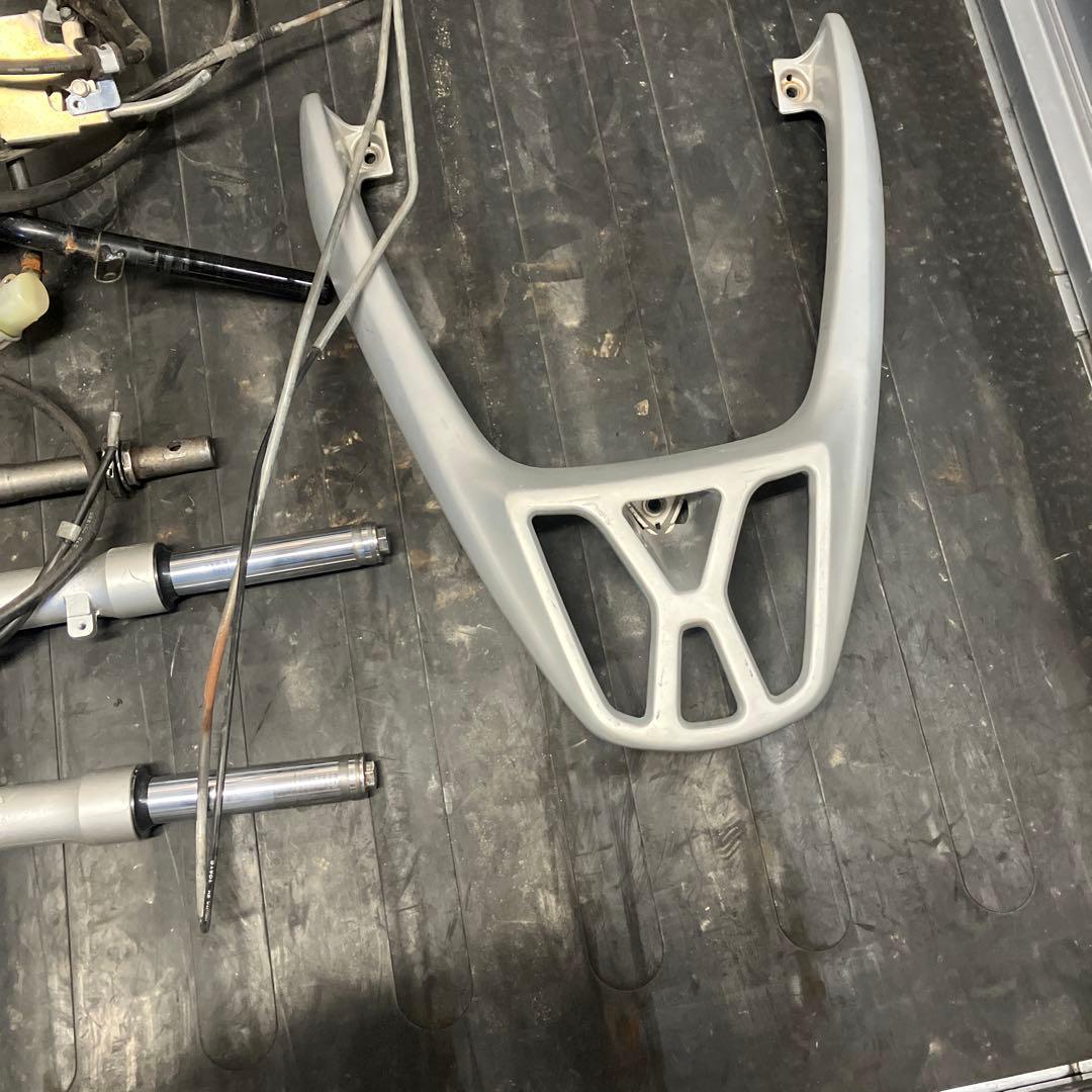 AF19のリード110のステムハンドルとフロントのショク