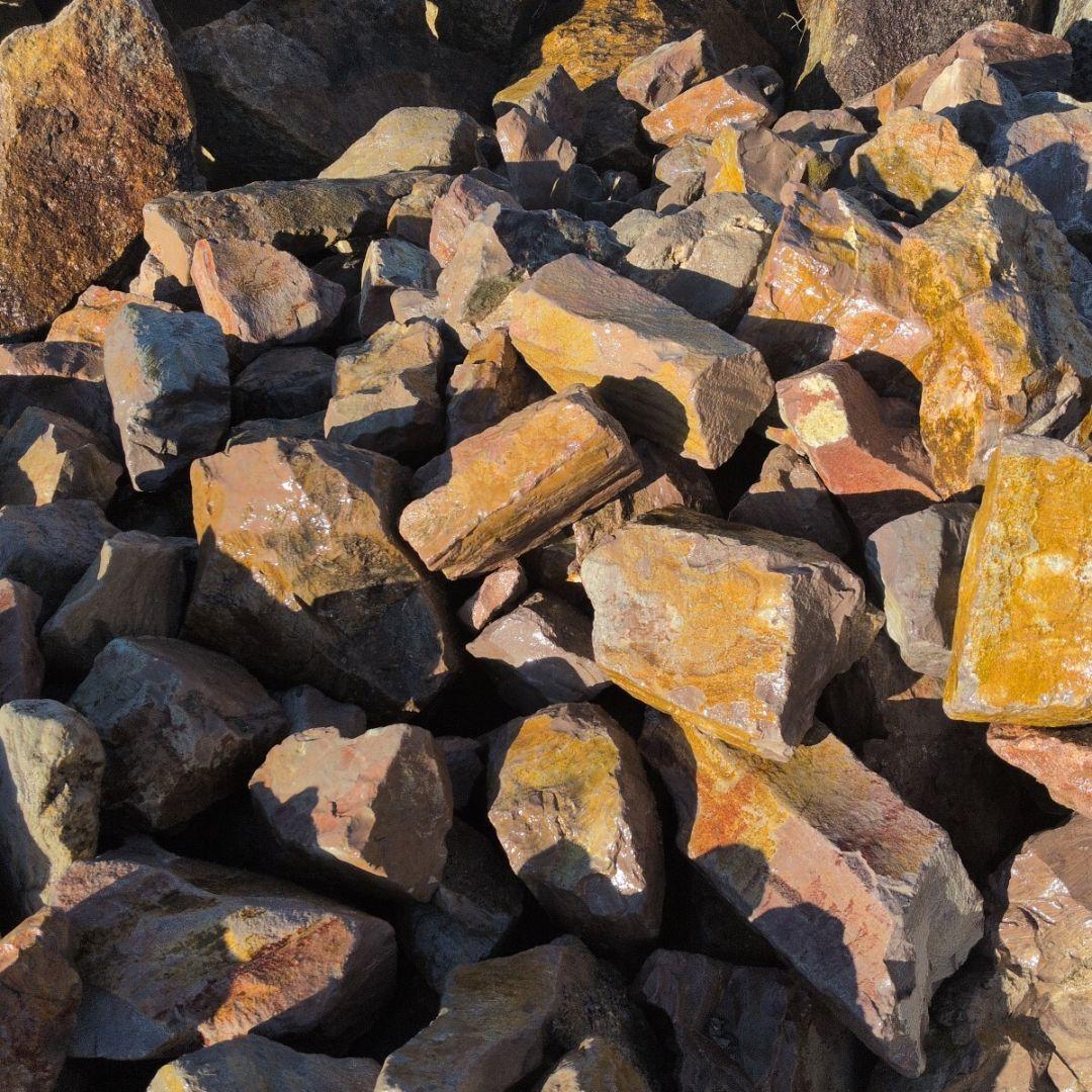 新潟産　桜石　300キロ　庭石　鑑賞石 石　石材　割栗石　庭　ガーデニング