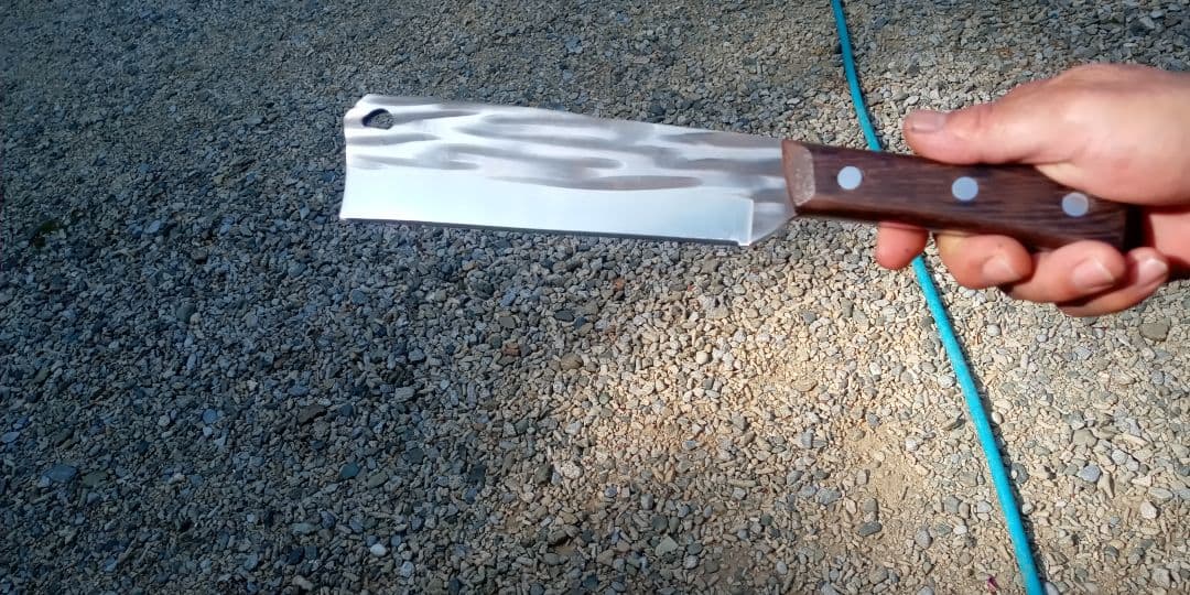 骨切り包丁 波模様鋼 20cm 木製ハンドル約６００g有ります