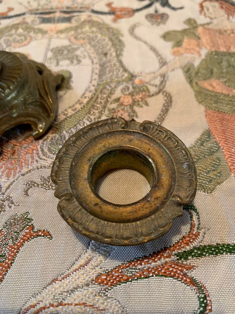 フランス製　アンティークのセーブル焼のペアのキャンドルスタンド！陶器が素敵です！