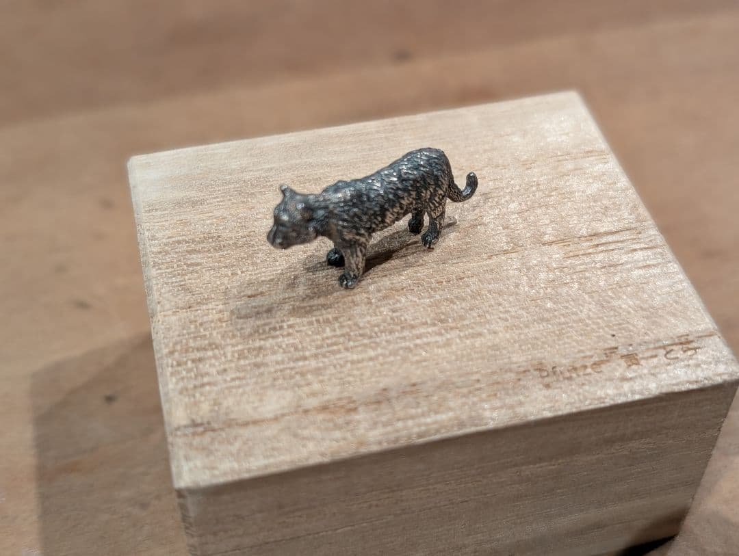 プフッツェ　干支オブジェ　寅　SILVER