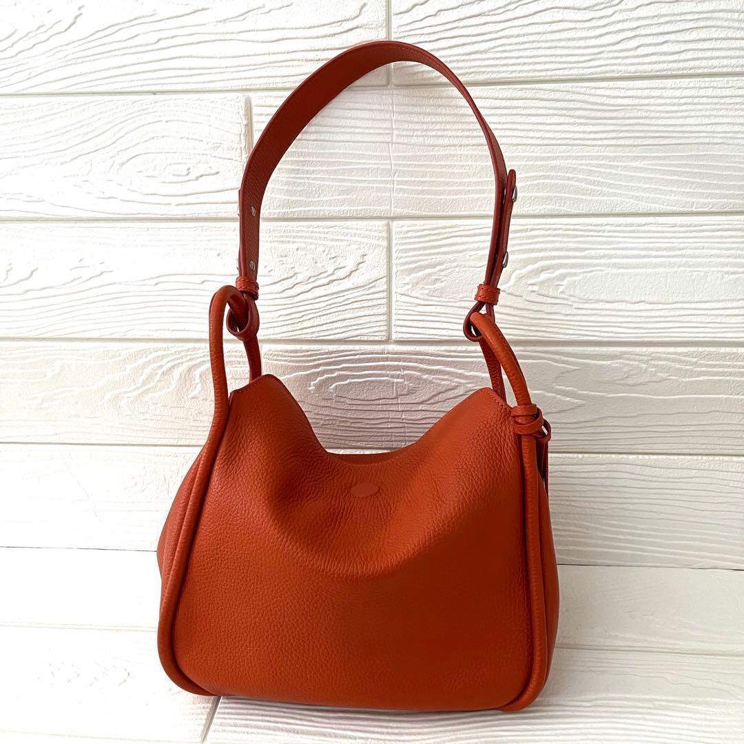 N*.様 〈美品〉MAURO GOVERNAマリオゴヴェルナショルダーバッグイタ