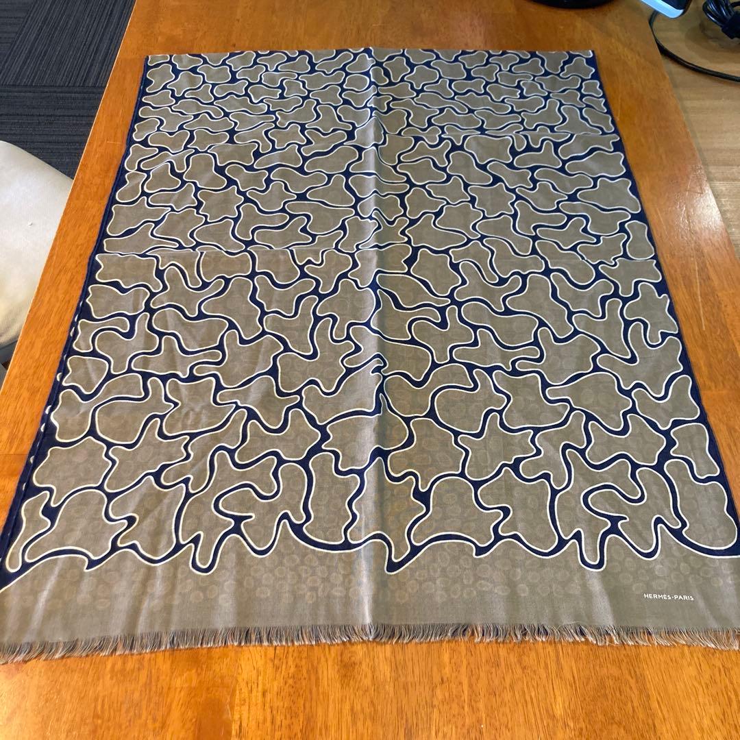 エルメス　シルク混紡 ベージュ ネイビー のストール