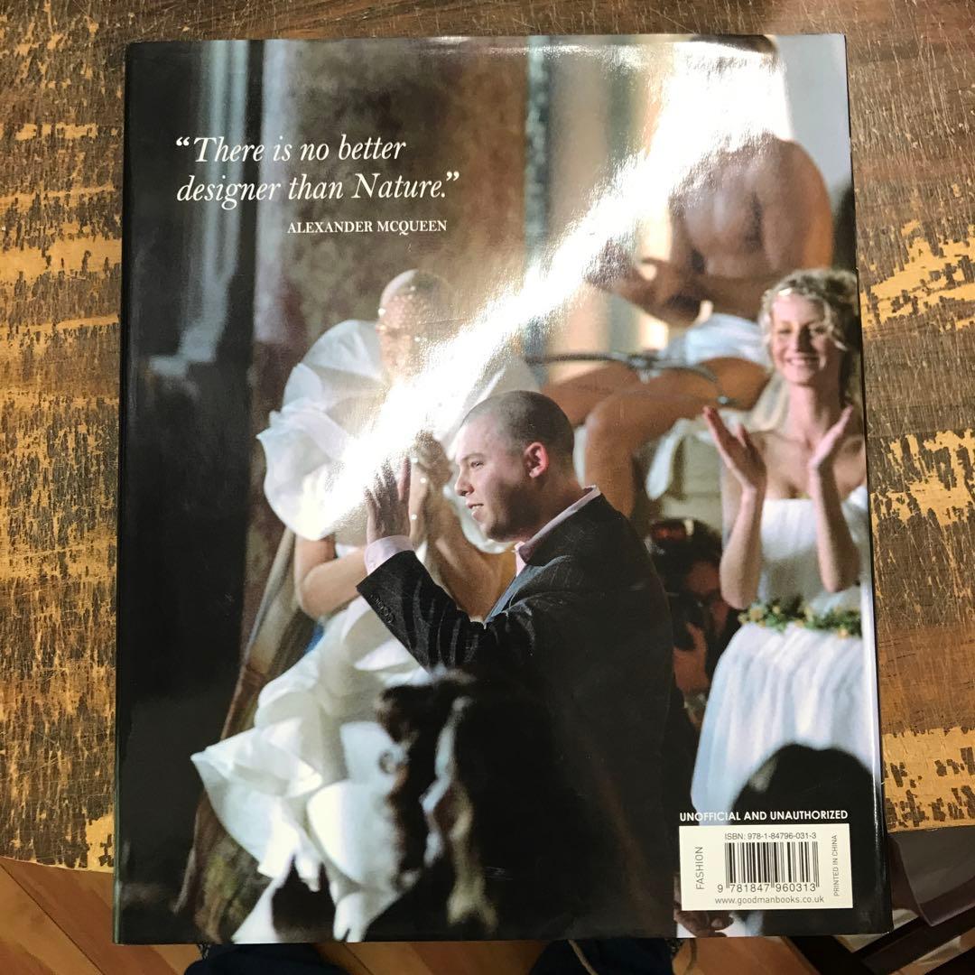 洋書 ALEXANDER McQUEEN FASHION VISIONARY