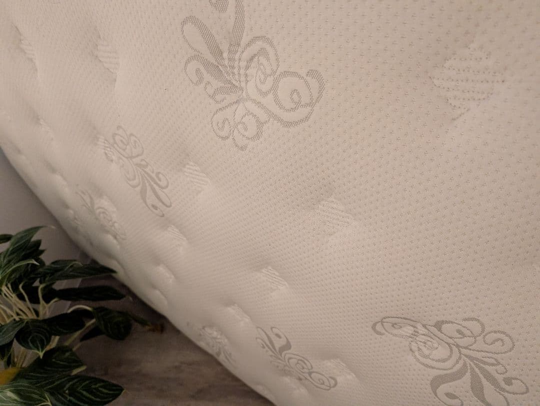 [値下げ] 日本ベッド　シルキーシフォン　マットレス（シングル）美品