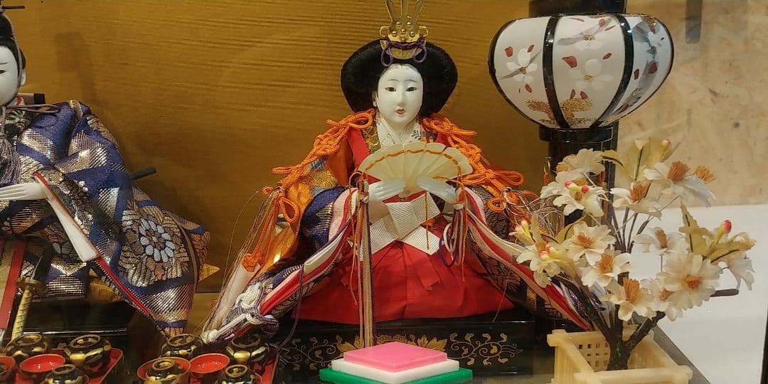 雛人形　飾り　ガラスケース　 オルゴール付き