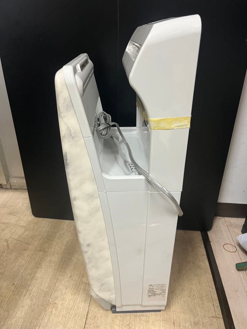 三菱ハンドドライヤーJT-116C4 100v 50\60hz 送料込み