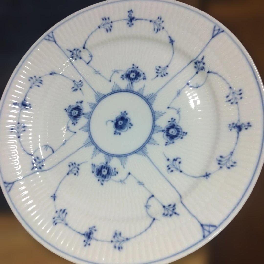 新品未使用　ロイヤルコペンハーゲン　ブルーフルテッドプレイン625プ　皿　青　花