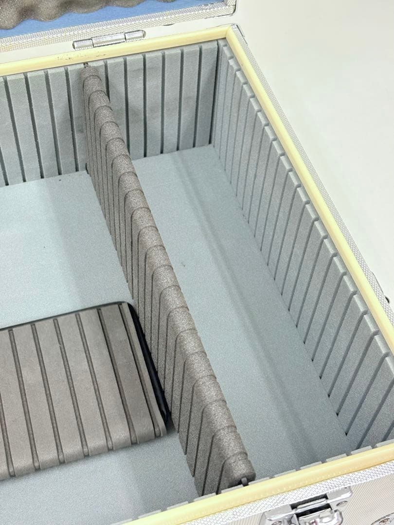 【超貴重】Linhof アルミキャリーケース シルバー