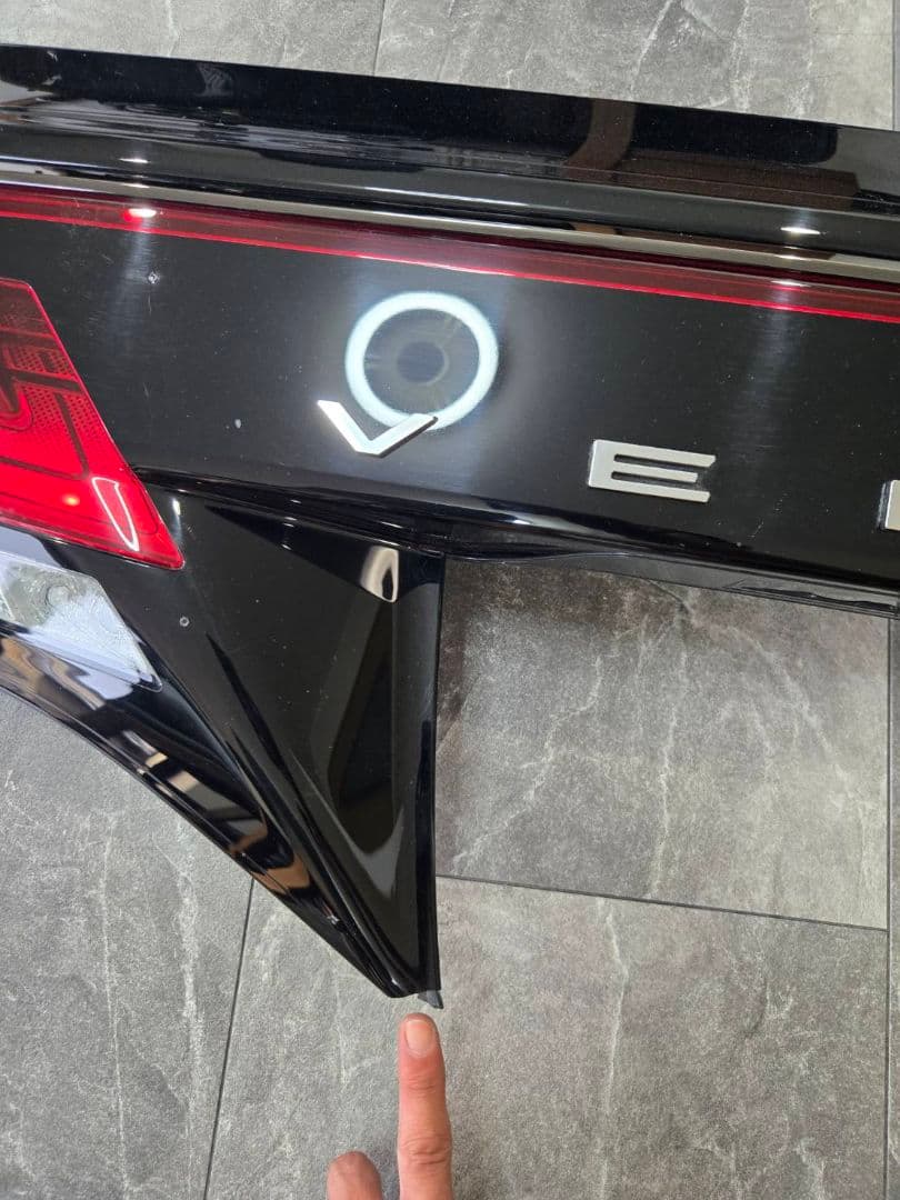 トヨタ　40系　ヴェルファイア　リアガーニッシュ　テールランプ