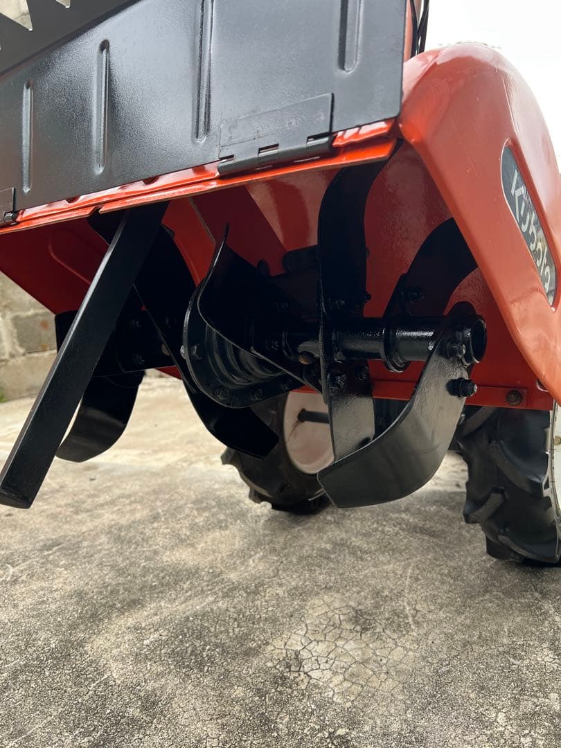 耕耘機　クボタTR-6 ( ガソリンエンジン)