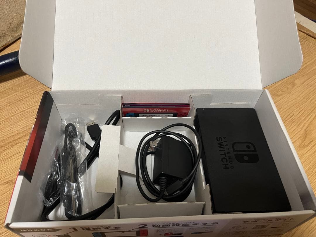 Nintendo Switch本体　Joy-Conなし