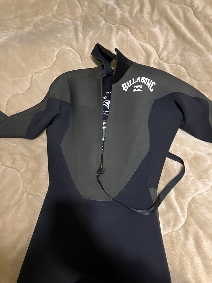BILLABONG フルスーツ 裏起毛 5mmブラック グレー