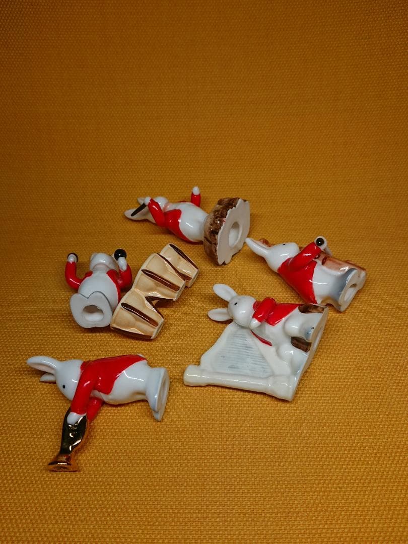 【美品】うさぎ　音楽隊　陶器　置物　インテリア　工芸品　美術品　A1738