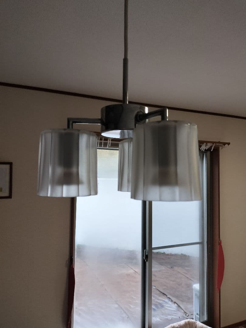 リブデザインシャンデリア