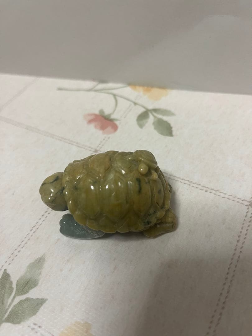 亀の置物 （翡翠）