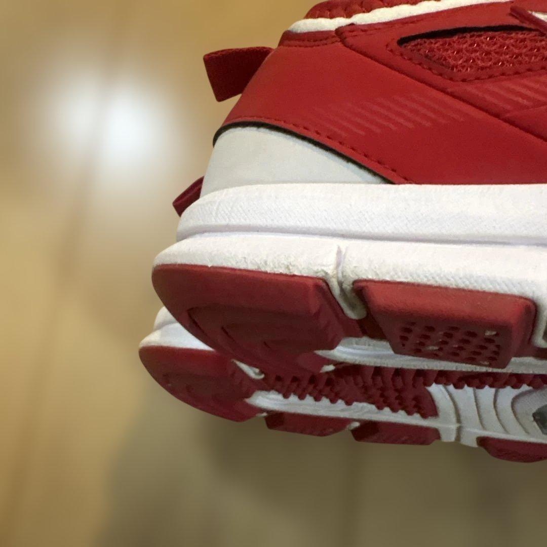 や*ん様 Mizuno Global Elite トレーニングシューズ レッド